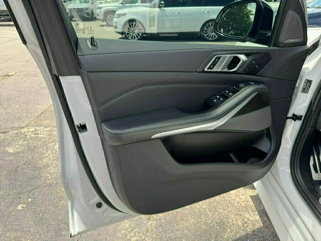 2022 Bmw X5 M50i photo 10