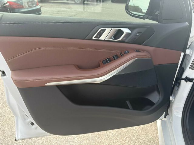 2022 BMW X5 MSRP$73120/PremiumPkg/ParkingAssistancePkg/LiveCockpitPro/NAV - 22924720 - 14