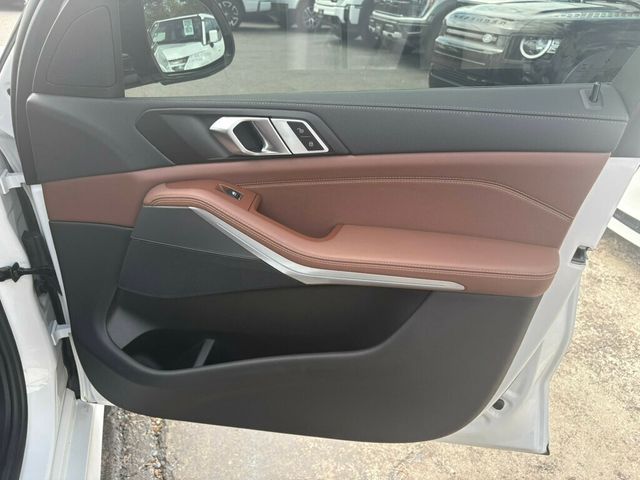 2022 BMW X5 MSRP$73120/PremiumPkg/ParkingAssistancePkg/LiveCockpitPro/NAV - 22924720 - 27
