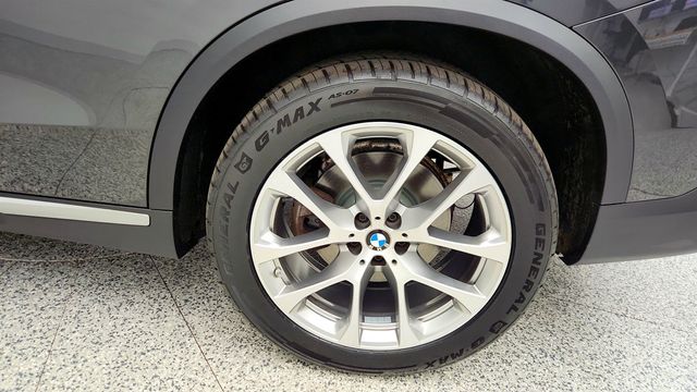 2022 BMW X5 xDrive40i SAV w/ Premium & Parking Assistance Pkgs + 20'' Wheels - 23016194 - 8