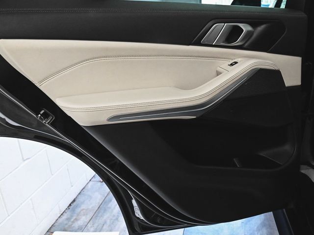 2022 BMW X5 xDrive45e - 22989906 - 10