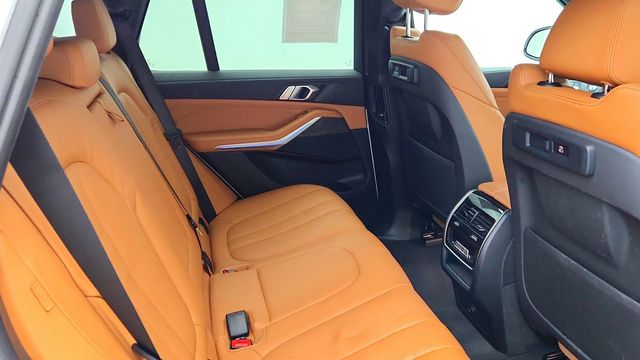 2022 BMW X5 xDrive45e Plug-In Hybrid w/ Vernasca Leather & Premium Pkg - 23063765 - 21
