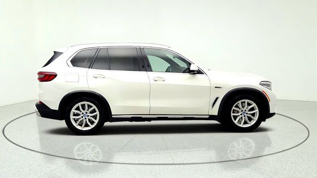 2022 BMW X5 xDrive45e Plug-In Hybrid w/ Vernasca Leather & Premium Pkg - 23063765 - 3