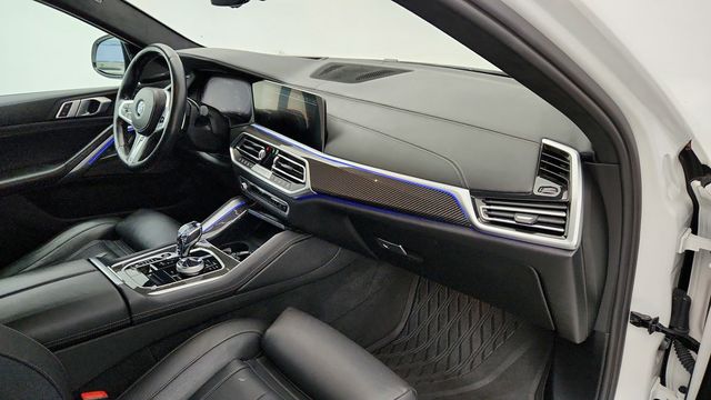 2022 BMW X6 M50i w/ Executive Package, Ext. Merino Leather and 22'' Wheels - 22956535 - 25