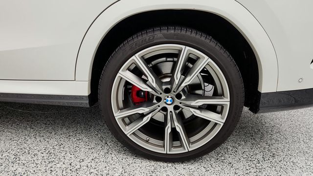 2022 BMW X6 M50i w/ Executive Package, Ext. Merino Leather and 22'' Wheels - 22956535 - 8