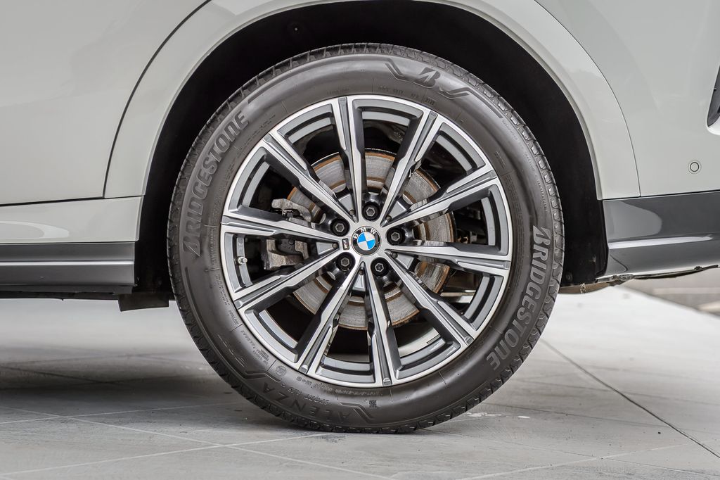 2022 BMW X6 X6 40i xDRIVE M SPORT - WHITE ON RED - NAV - CARPLAY - LOADED  - 22953893 - 10