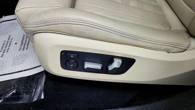 2022 BMW X6 xDrive40i w/ Executive, M Sport & Parking Assistance Packages - 22994756 - 11