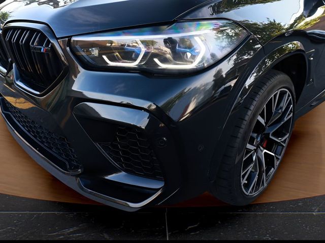 2022 BMW X6 M -'s photo