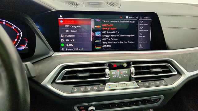 2022 BMW X7 M50i SAV w/ B&W Diamond SS + Executive & Luxury Seating Packages - 22963370 - 15