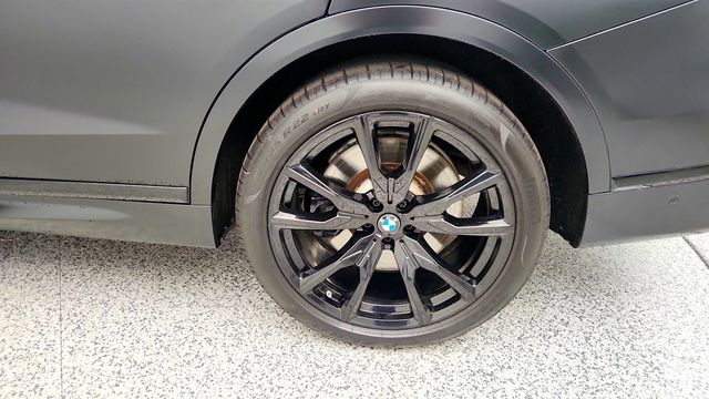 2022 BMW X7 M50i SAV w/ Driver Assist Pro, Executive & Luxury Seating Pkgs - 23006224 - 8
