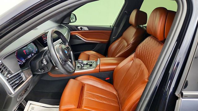 2022 BMW X7 M50i SAV w/ Driving Assistance Pro Pkg & Executive Pkg - 23079089 - 19