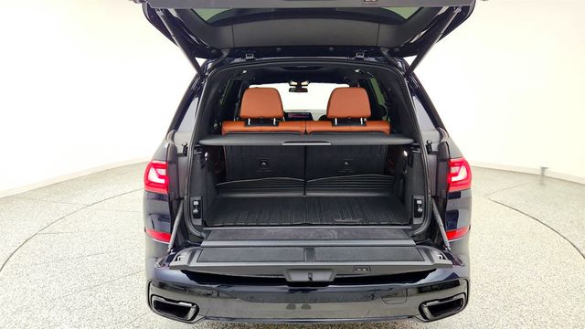 2022 BMW X7 M50i SAV w/ Driving Assistance Pro Pkg & Executive Pkg - 23079089 - 21