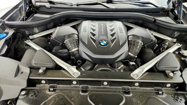 2022 BMW X7 M50i SAV w/ Driving Assistance Pro Pkg & Executive Pkg - 23079089 - 27
