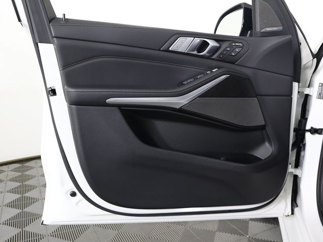 2022 BMW X7 M50i Sports Activity Vehicle - 22883113 - 29
