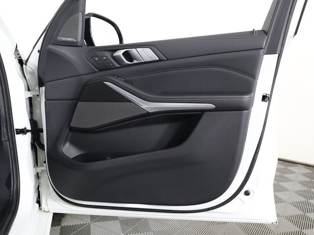2022 BMW X7 M50i Sports Activity Vehicle - 22883113 - 30