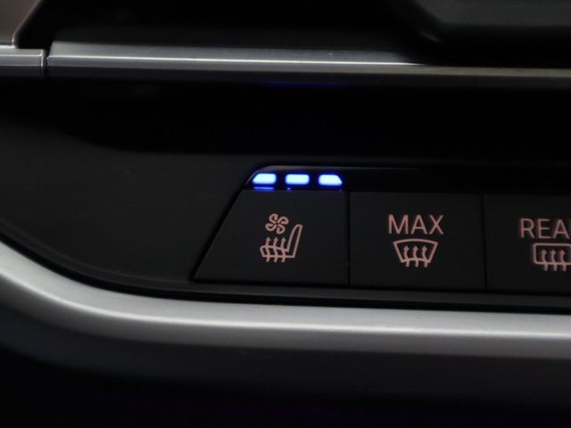 2022 BMW X7 M50i Sports Activity Vehicle - 22883113 - 65