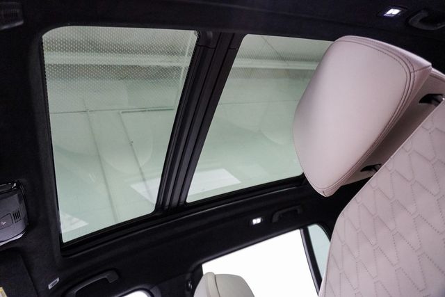 2022 BMW X7 M50i Sports Activity Vehicle - 22874792 - 19