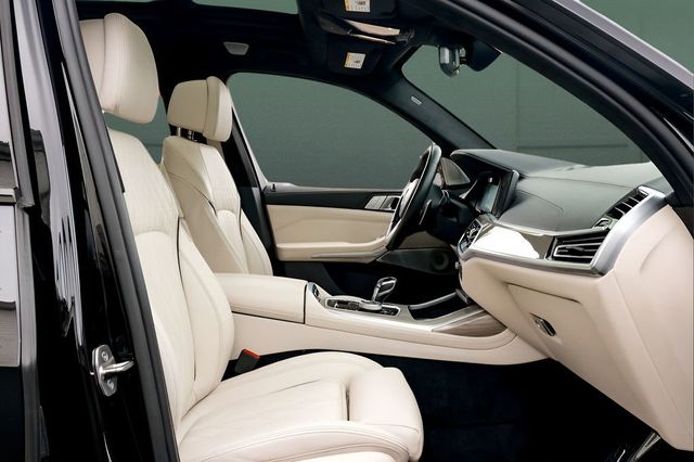 2022 BMW X7 M50i Sports Activity Vehicle - 23016390 - 22