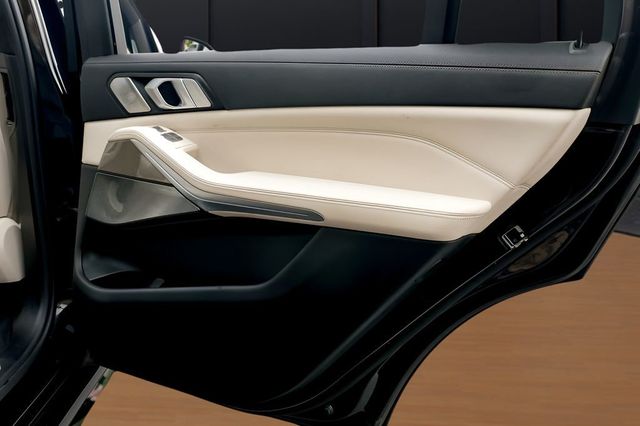 2022 BMW X7 M50i Sports Activity Vehicle - 23016390 - 26