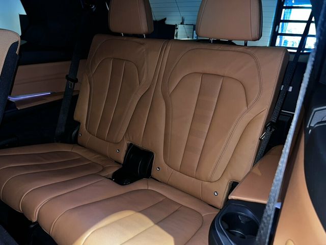 2022 BMW X7 MSportPkg/ExecutivePkg/ColdWeatherPkg/ParkAssistPkg - 23069634 - 15