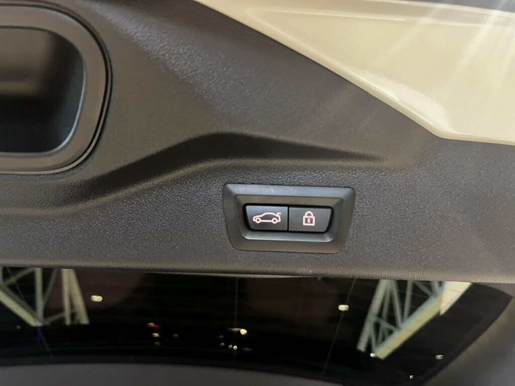 2022 BMW X7 MSportPkg/ExecutivePkg/ColdWeatherPkg/ParkAssistPkg - 23069634 - 18