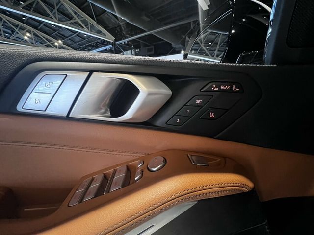 2022 BMW X7 MSportPkg/ExecutivePkg/ColdWeatherPkg/ParkAssistPkg - 23069634 - 41