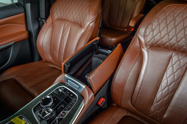 2022 BMW X7 X7 40i xDRIVE - M SPORT - NAV - PANO ROOF - THIRD ROW - GORGEOUS - 22947086 - 34