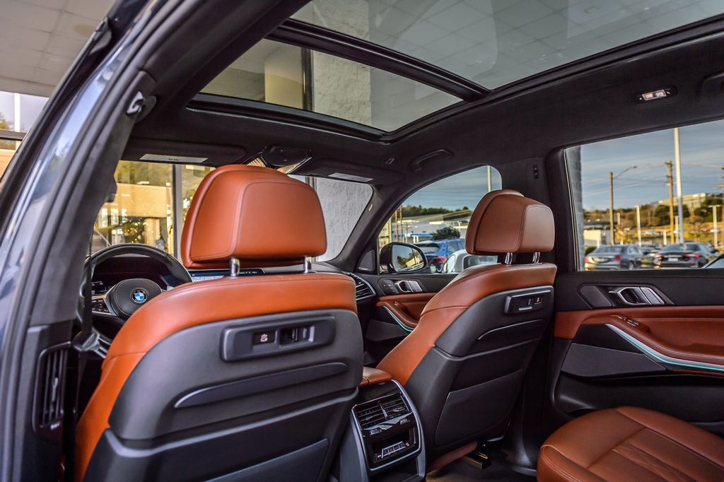 2022 BMW X7 X7 40i xDRIVE - M SPORT - NAV - PANO ROOF - THIRD ROW - GORGEOUS - 22947086 - 42