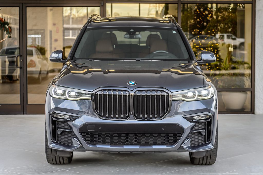 2022 BMW X7 X7 40i xDRIVE - M SPORT - NAV - PANO ROOF - THIRD ROW - GORGEOUS - 22947086 - 4