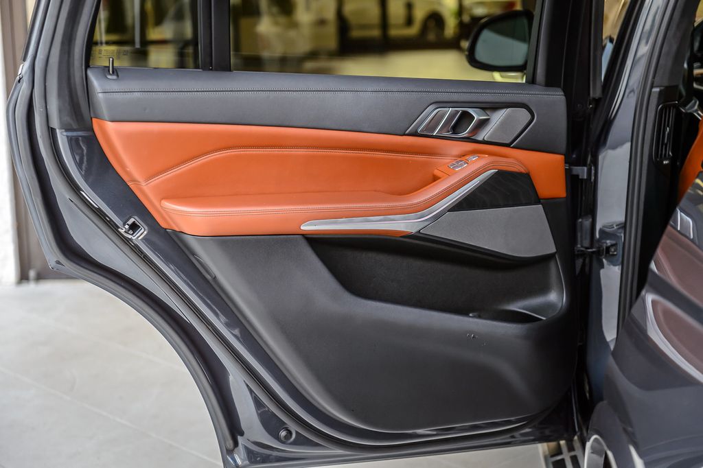 2022 BMW X7 X7 40i xDRIVE - M SPORT - NAV - PANO ROOF - THIRD ROW - GORGEOUS - 22947086 - 56