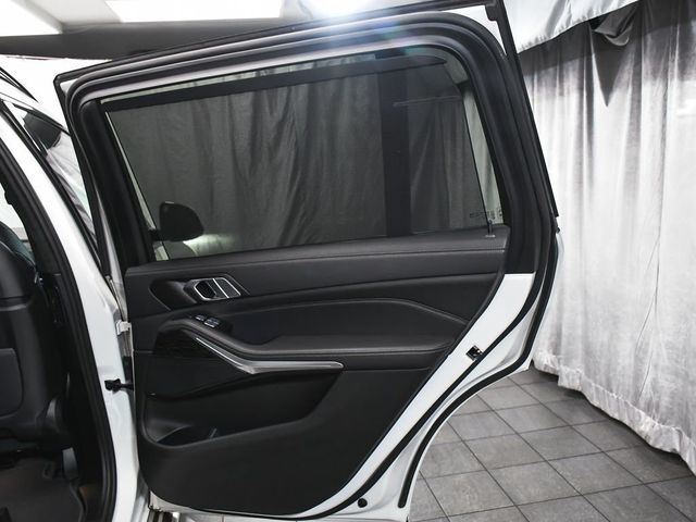 2022 BMW X7 xDrive40i - 23024925 - 12