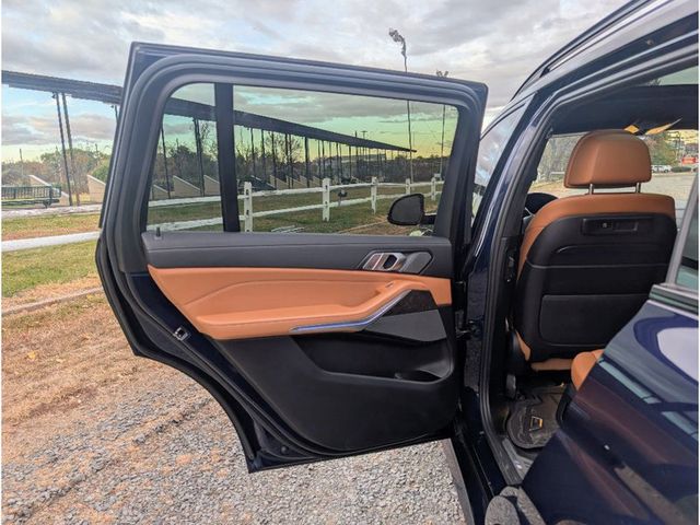 2022 BMW X7 xDrive40i Sports Activity Vehicle - 22971804 - 9