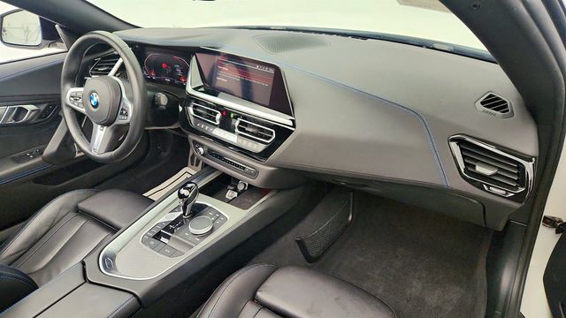 2022 BMW Z4 sDrive30i Roadster with Dynamic Handling Package & Premium Pkg 2 - 22963029 - 24