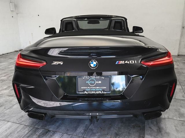 2022 BMW Z4 M40i's photo