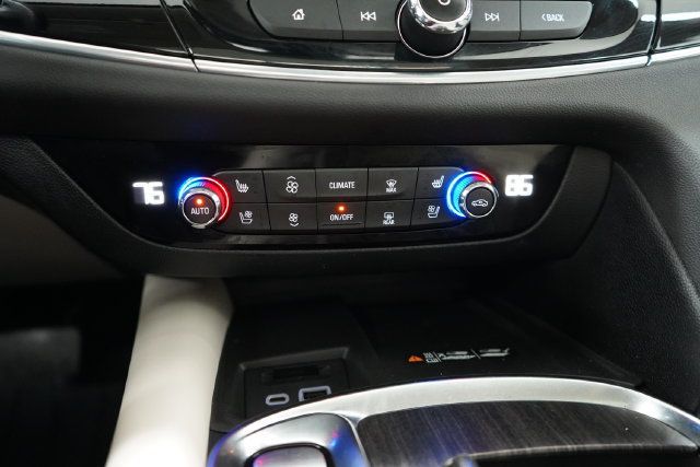 2022 Buick Enclave Avenir - 23085793 - 27