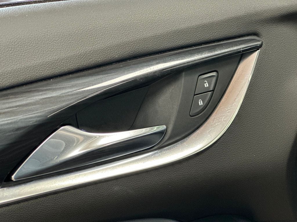 2022 Buick Enclave Essence photo 26