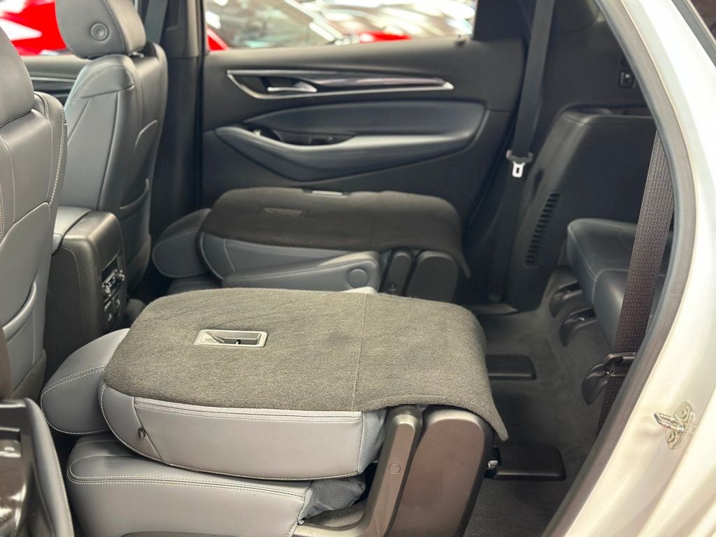 2022 Buick Enclave Essence photo 42