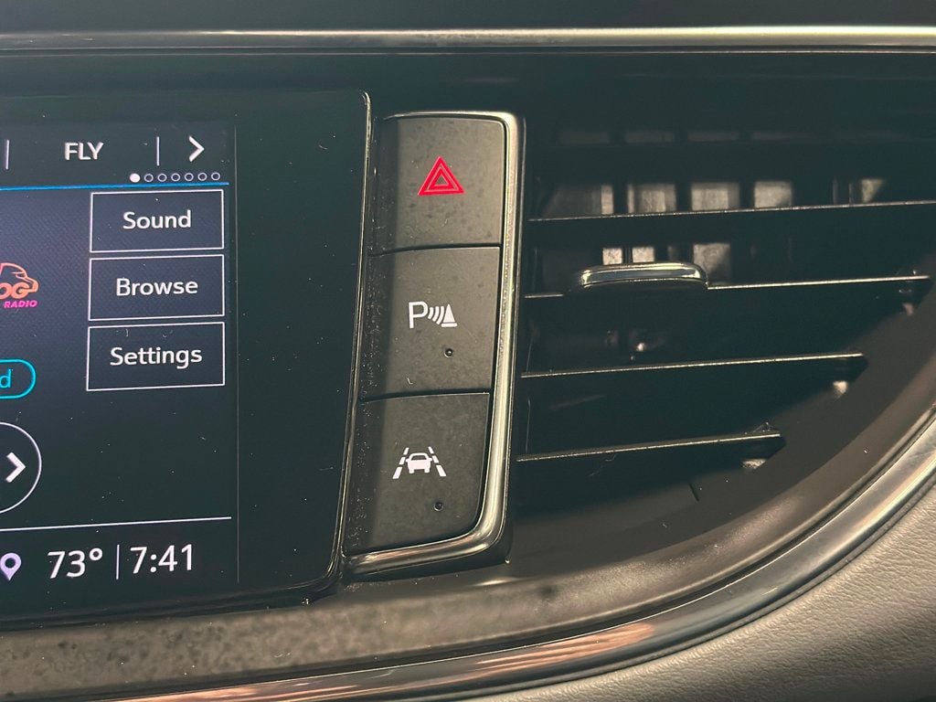 2022 Buick Enclave Essence photo 56