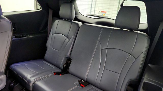 2022 Buick Enclave AWD 4dr Essence Sport Touring Edition - 22963357 - 19