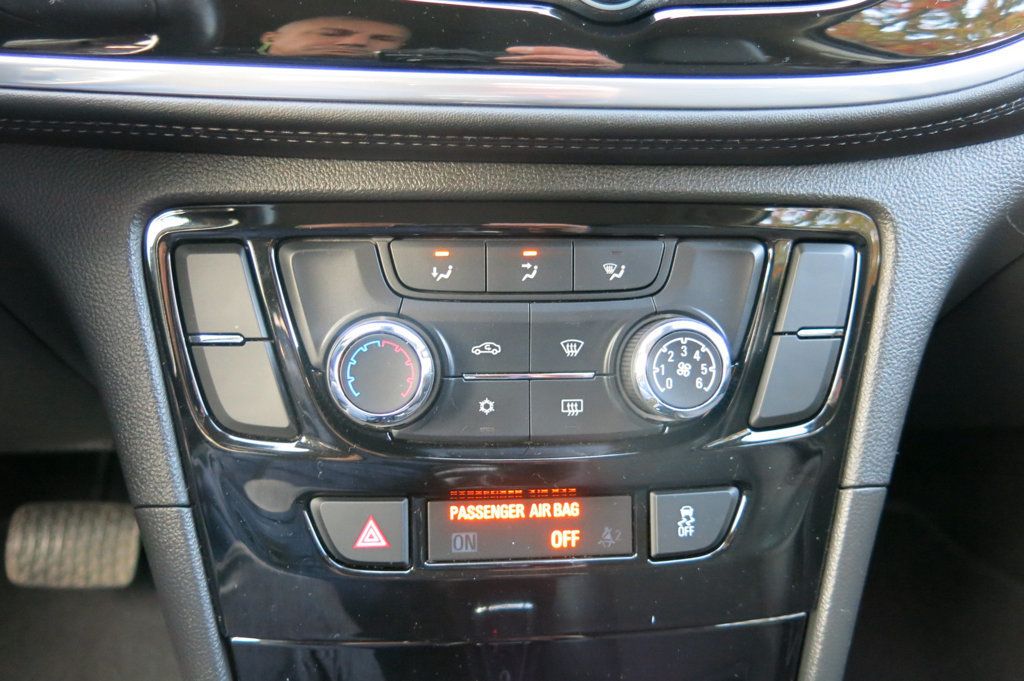 2022 Buick Encore AWD 4dr Preferred - 23101130 - 27