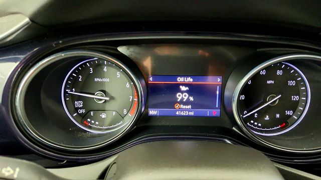 2022 Buick Encore GX 4dr Essence with Hands-Free Power Liftgate - 22972630 - 13