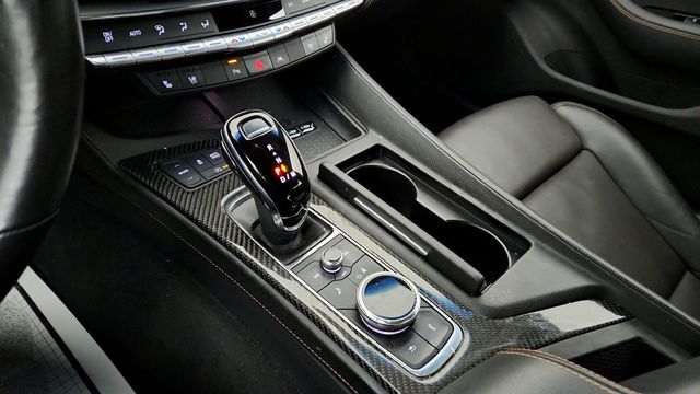 2022 Cadillac CT5-V AWD 4dr Sedan with Premium and Navigation Packages & 20'' Wheels - 22943381 - 16