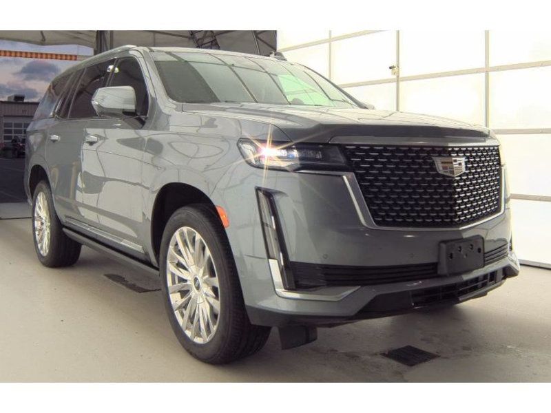 2022 Cadillac Escalade Premium Luxury photo 3