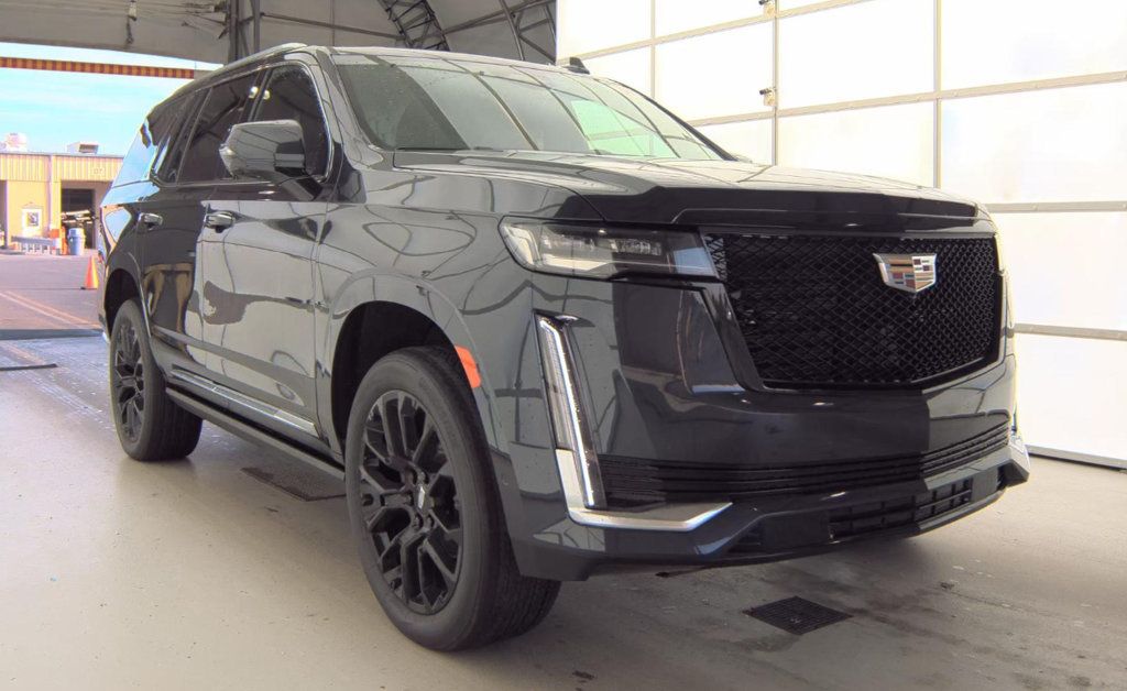 2022 Cadillac Escalade Premium Luxury Platinum photo 2