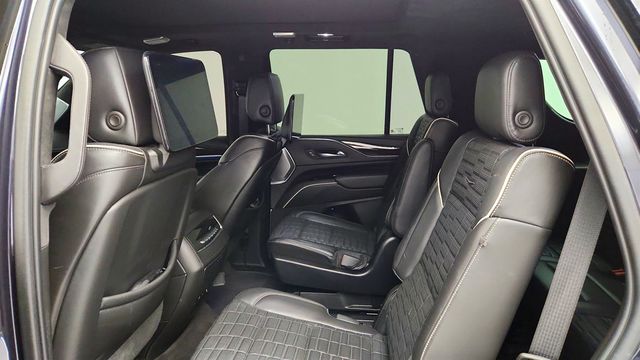 2022 Cadillac Escalade 4WD 4dr Premium Luxury Platinum w/Power-Retractable Assist Steps - 23027437 - 22