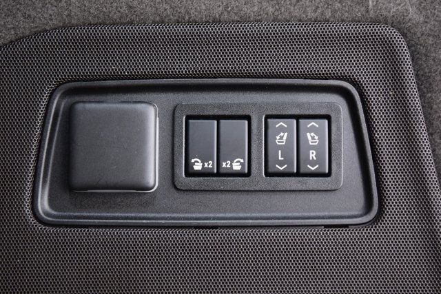 2022 Cadillac Escalade 4WD 4dr Sport - 22921829 - 25