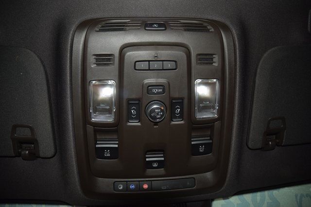 2022 Cadillac Escalade 4WD 4dr Sport - 22921829 - 52