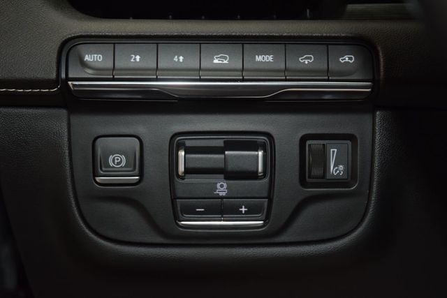 2022 Cadillac Escalade 4WD 4dr Sport - 22999056 - 35