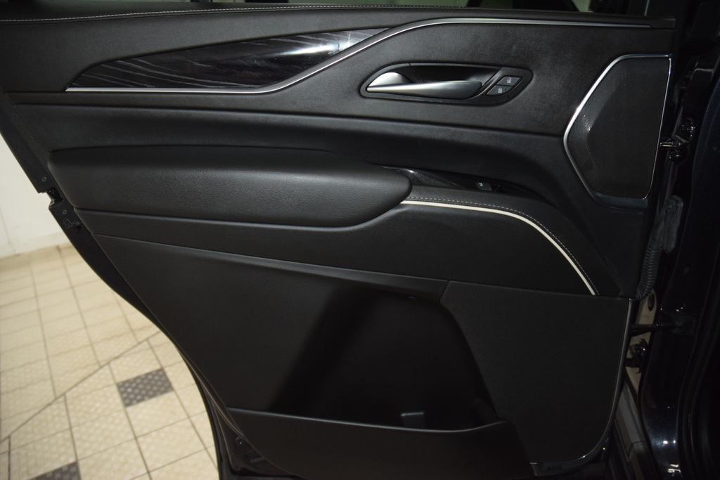 2022 Cadillac Escalade 4WD 4dr Sport - 22999056 - 45