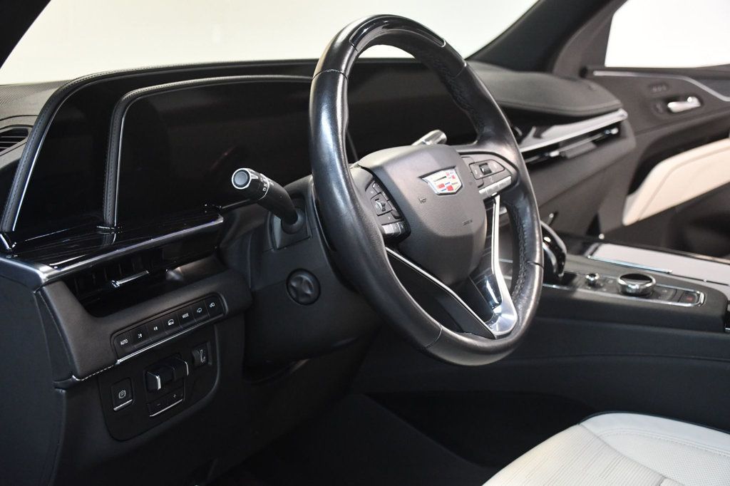 Cadillac Escalade photo 26